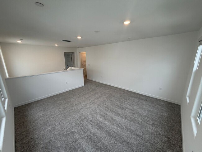 Building Photo - 3 Bedroom | 2.5 Bathroom | New two-story home in Elk Grove