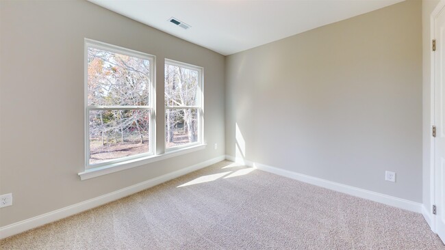 Building Photo - 1032 Moen Lp