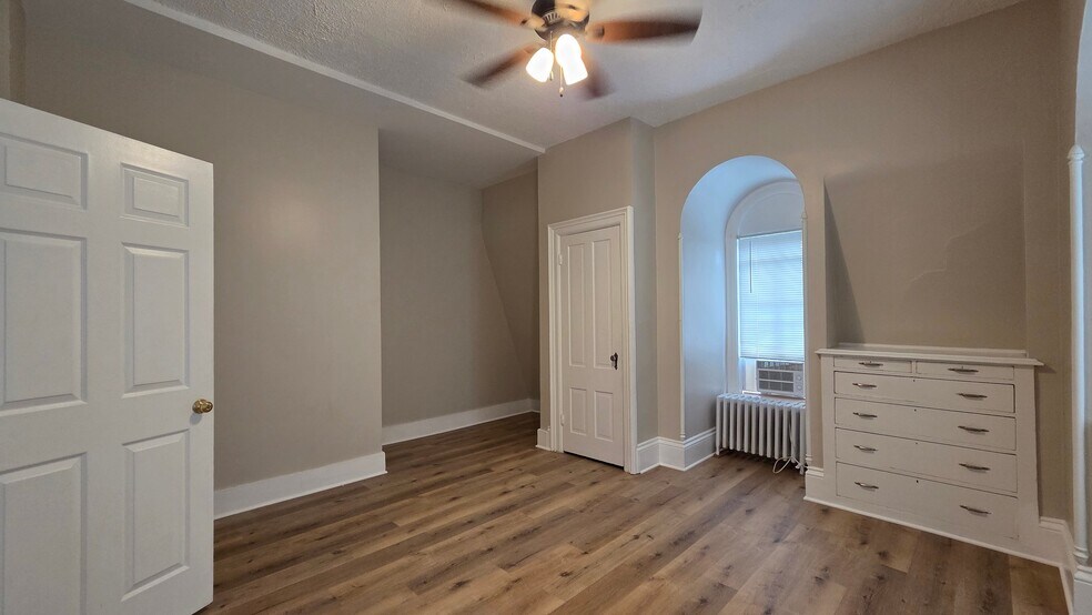 Building Photo - 363 Prairie St