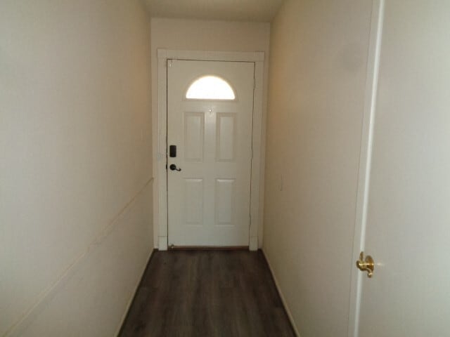 Building Photo - 22430 Meadowgate Dr