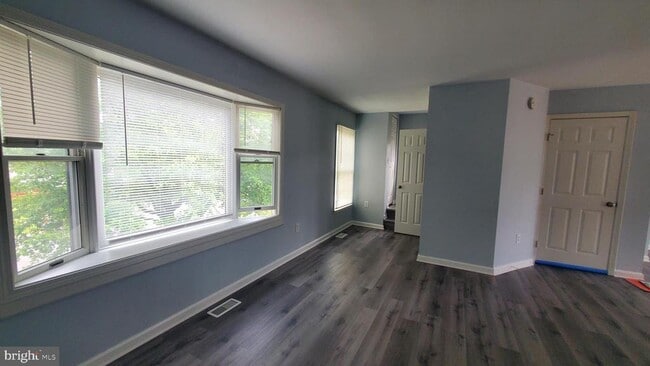 Building Photo - 6539 Huntshire Dr