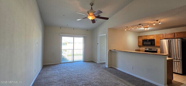 Building Photo - 3700 Kirkpatrick Cir
