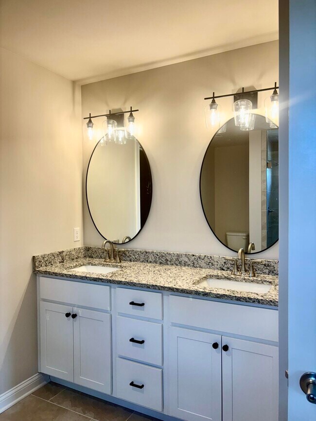 Building Photo - 2737 Sullivans Trce