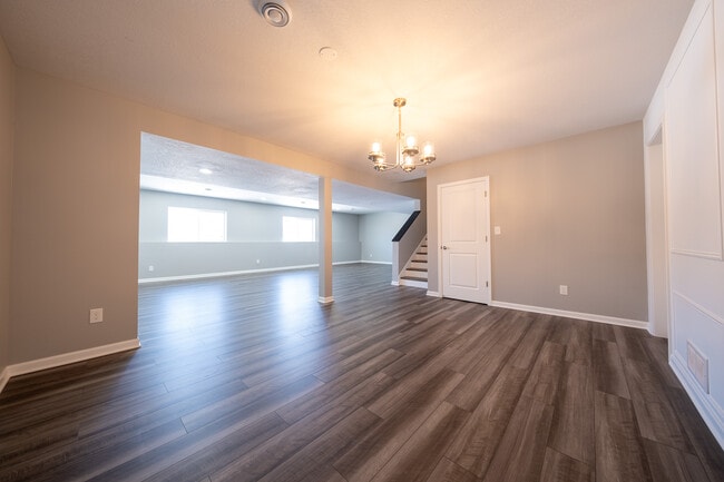 Building Photo - 6668 Coach House Ln