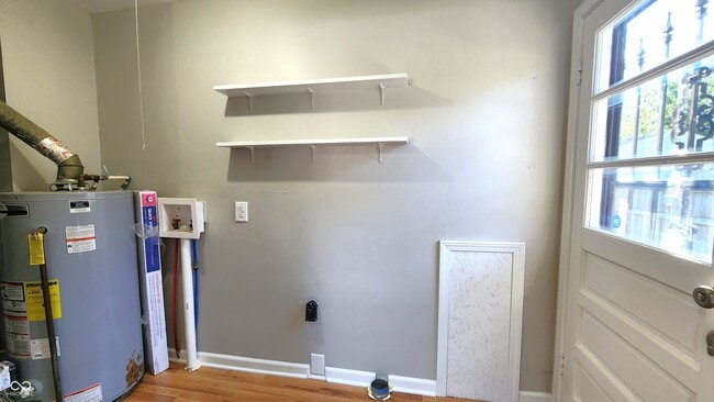 Building Photo - 1709 Kildare Ave