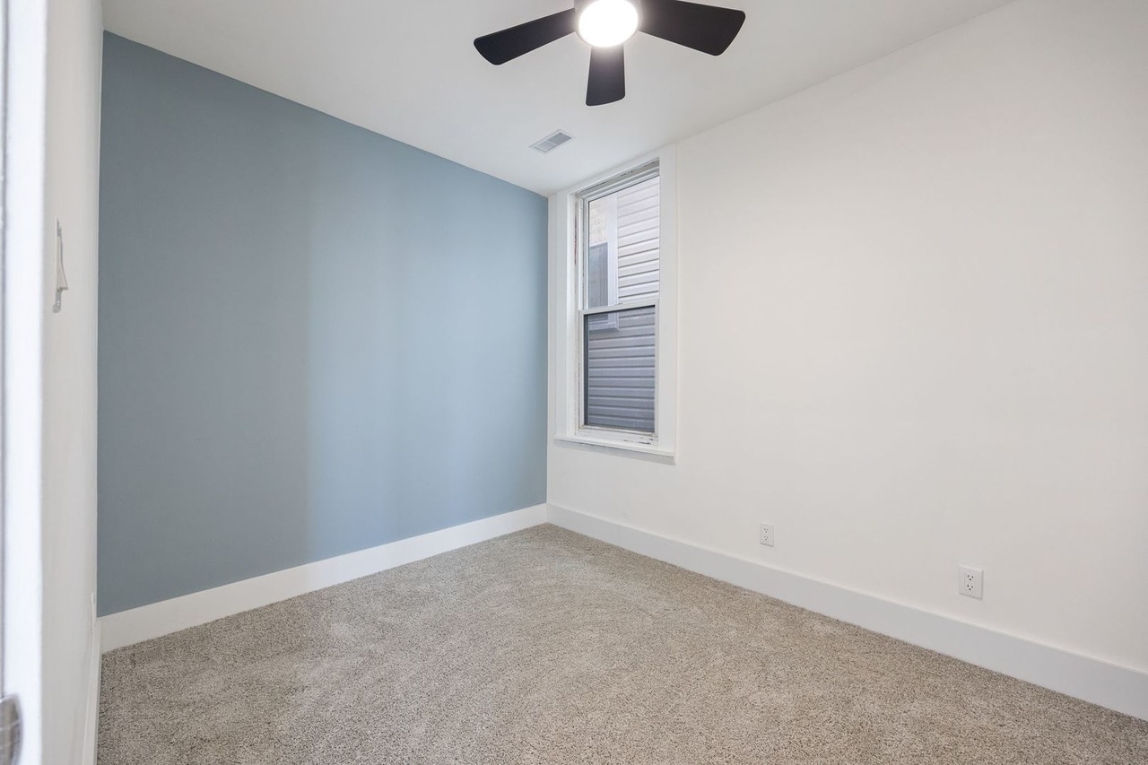 BR2 - 2924 W 38th Pl