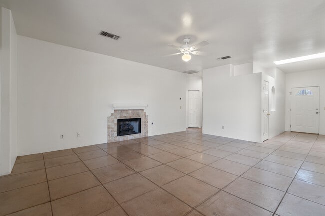 Building Photo - 3730 N Bay Horse Loop