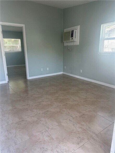 Building Photo - 2156 18th St