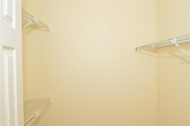 Building Photo - 10265 Gandy Blvd N