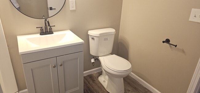 Building Photo - Move in special - Newly Renovated SF in North KC