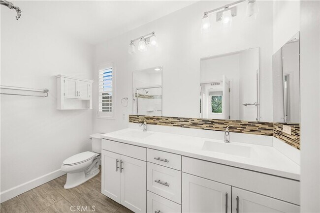 Building Photo - 83 Waterleaf