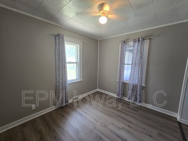Building Photo - 1124 Kern St