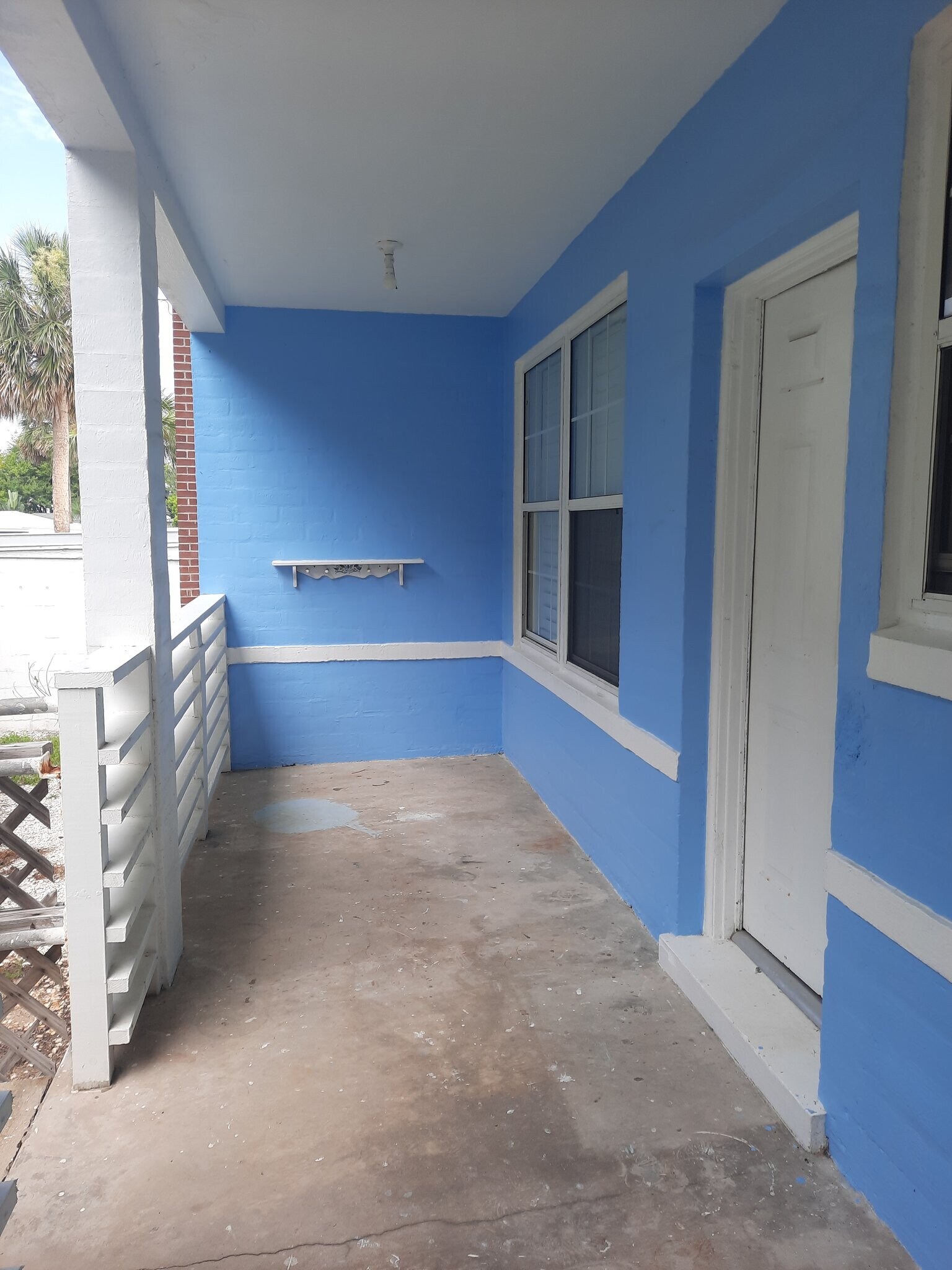 Building Photo - 512 Phoenix Ave