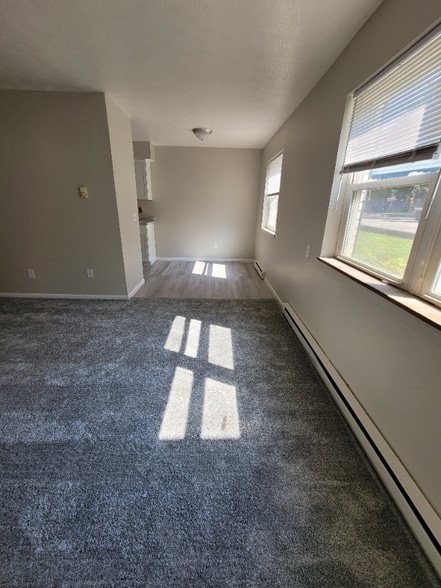 Primary Photo - 1819 Miles Ave NW