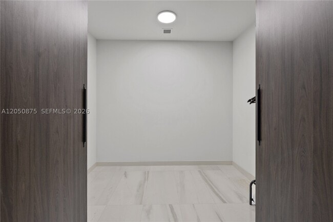 Building Photo - 300 Biscayne Blvd