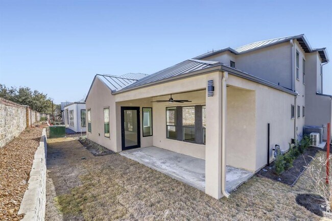 Building Photo - 9 Denbury Glen