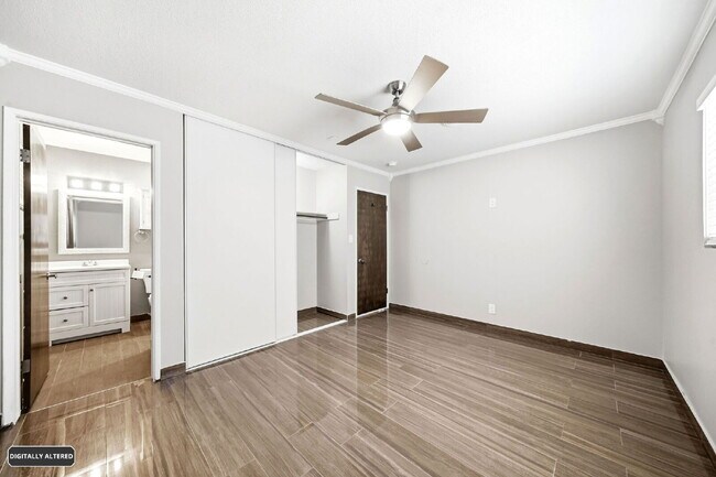 Building Photo - 2013 Las Verdes St