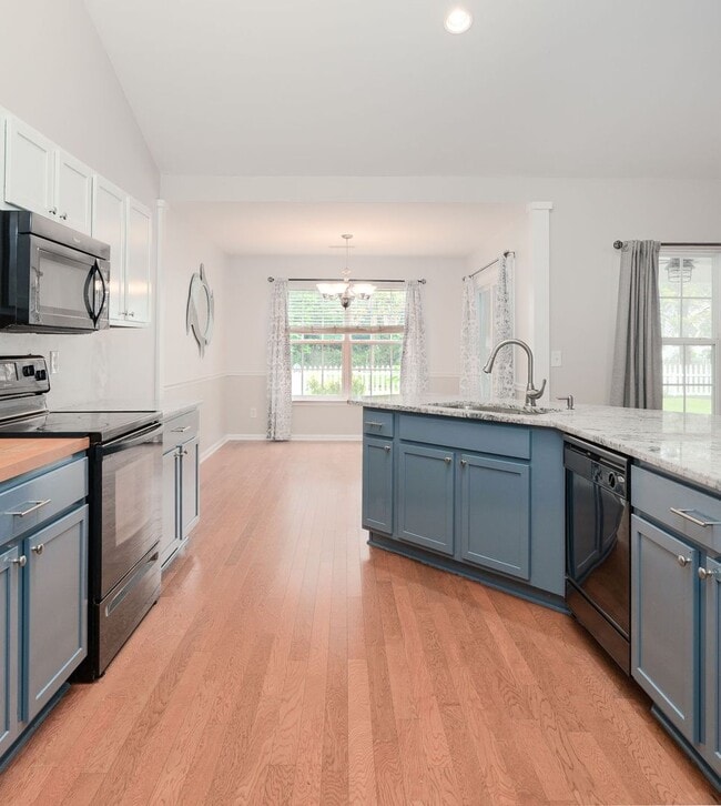 Building Photo - Serenity Meets Everyday Convenience!