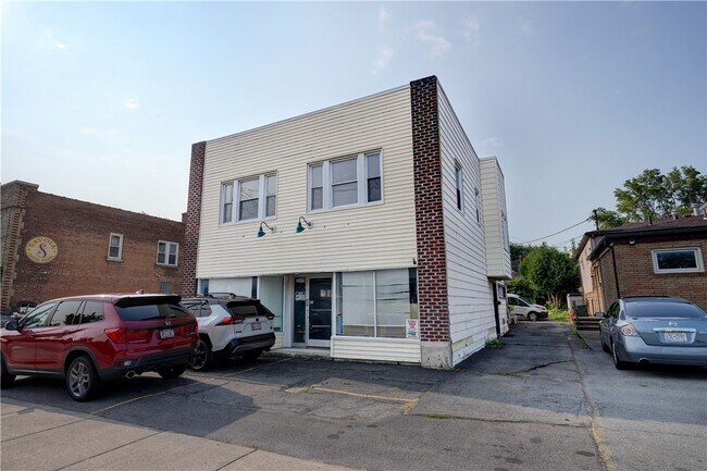Building Photo - 2247 Clifford Ave