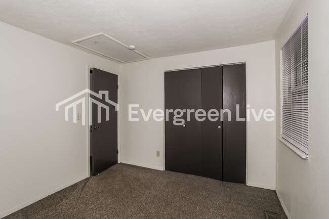 Building Photo - 7665 Pomeranian Dr