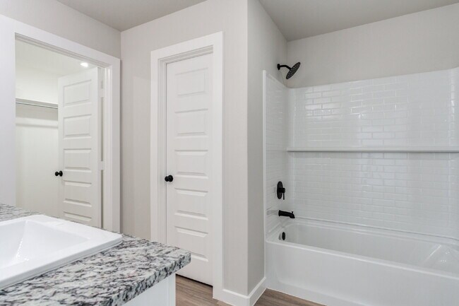 Building Photo - Wonderful 4/2/2 in Bell Farms!