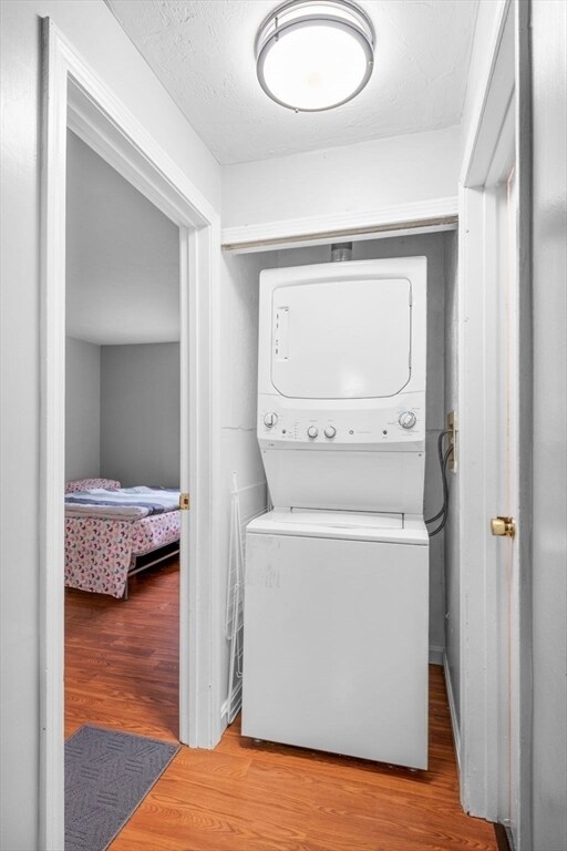 Building Photo - 11 Gibbs St