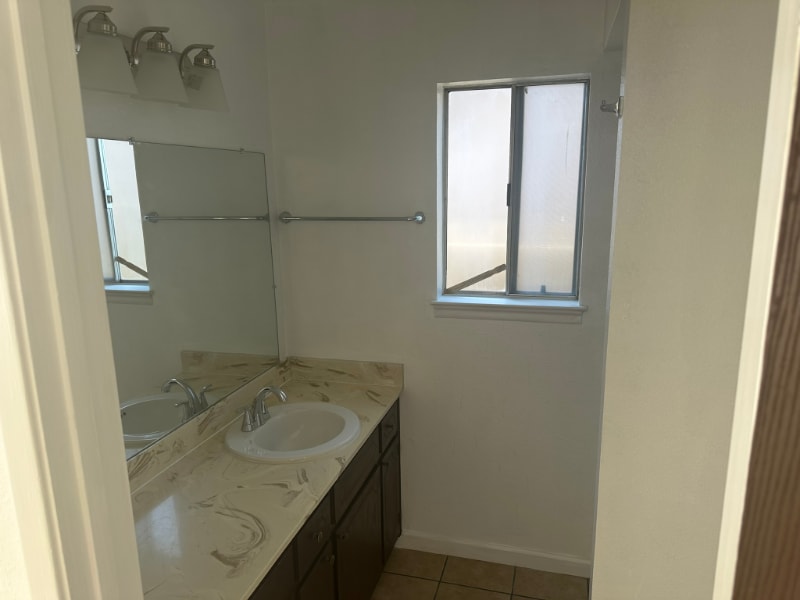 Building Photo - 2440 Stanfield Dr