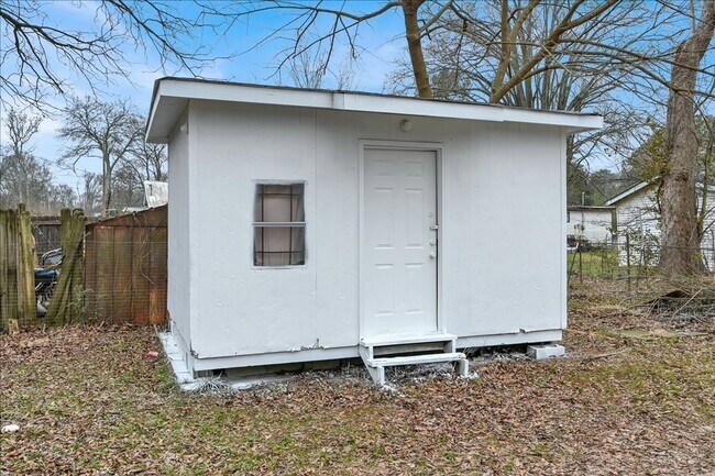Building Photo - Charming 3-Bedroom 1.5 Bathroom Home in Decatur, AL – Move-In Ready!