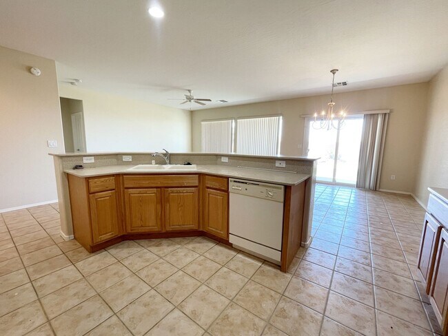 Building Photo - BEAUTIFUL HOME IN SOLERA SUN CITY ANTHEM