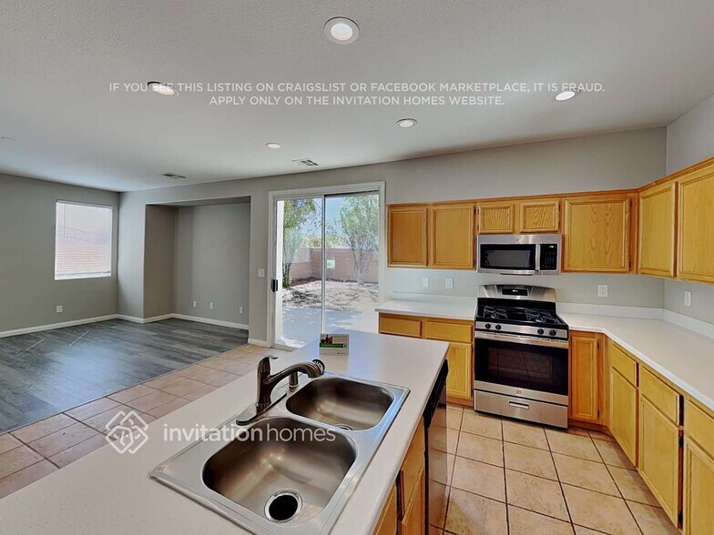 Building Photo - 8291 Gilded Crown Ct