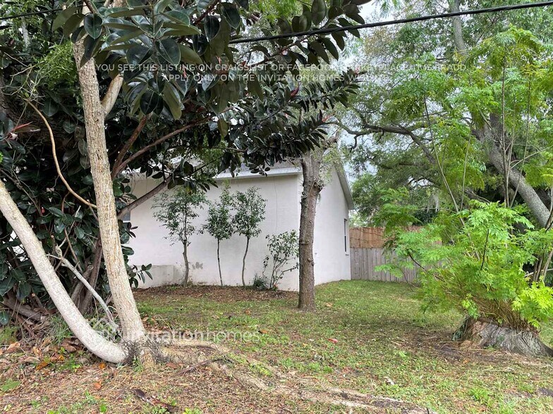 Building Photo - 194 Vermont Ave