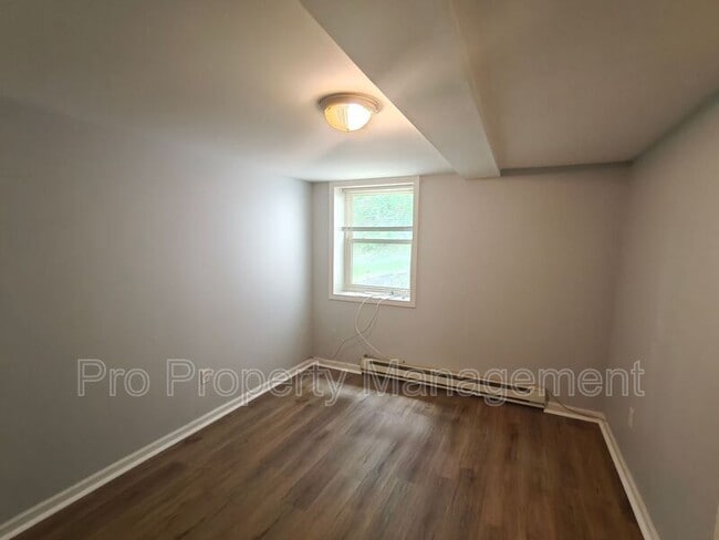 Building Photo - 14 Edgewood Rd