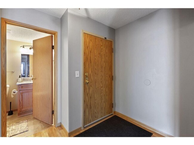 Building Photo - 78 10th St E