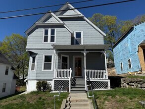 Building Photo - 5 Arbor Vitae St