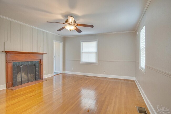 Building Photo - 1613 E Jordan St