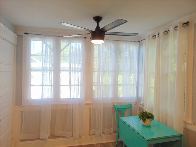 Building Photo - 3420 Avenue R