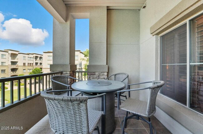 Building Photo - 5350 E Deer Valley Dr
