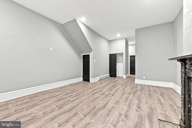 Building Photo - 520 Spruce St