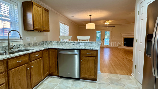 Building Photo - 3 BD/2 BA LUXURY GOLF COMMUNITY/$2,800 per...