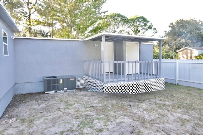 Building Photo - 1605 8th St