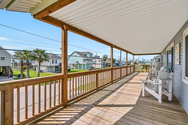 Building Photo - 21600 Zachary Dr