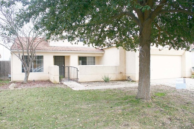 Primary Photo - 3574 N State Ave
