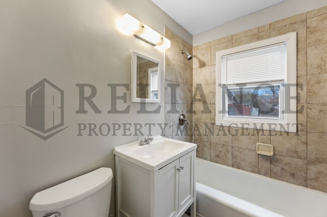 Building Photo - 1316 Dellrose