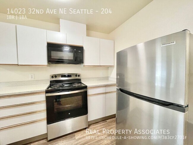 Building Photo - 14023 32nd Ave NE