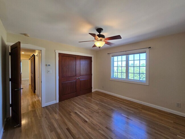 Building Photo - 1329 Tano Ridge Rd
