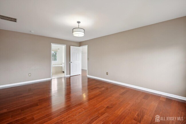 Building Photo - 5 Abate Ct
