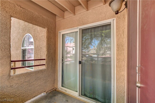 Building Photo - 9325 W Desert Inn Rd
