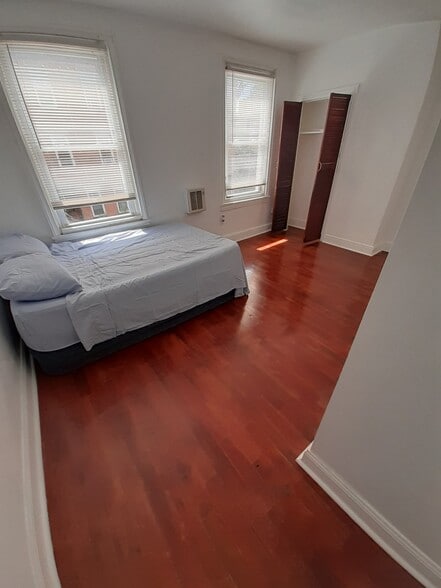 Building Photo - 2113 Fitzwater St