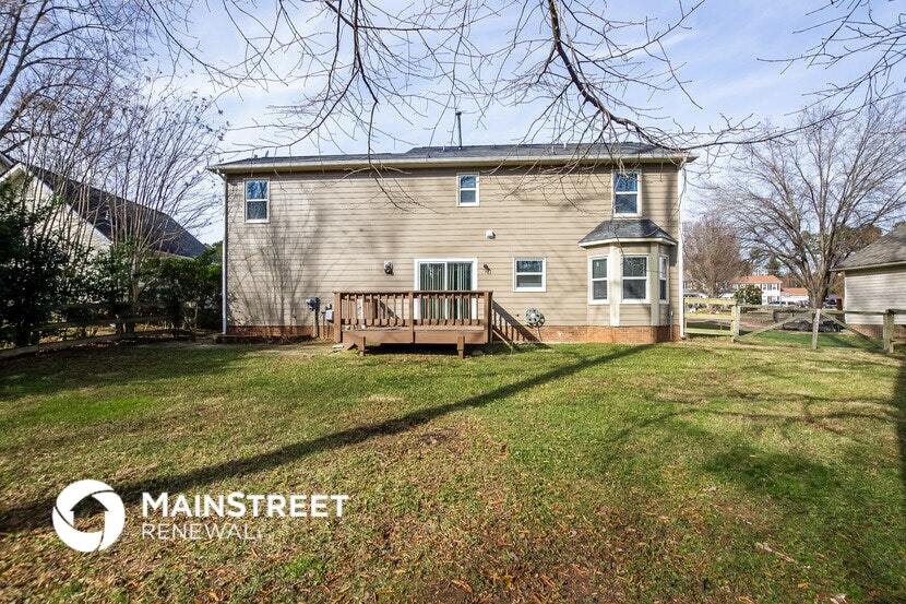 Building Photo - 9006 Hunters Pointe Dr