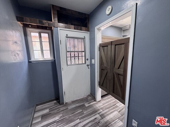 Building Photo - 8850 S Wilton Pl